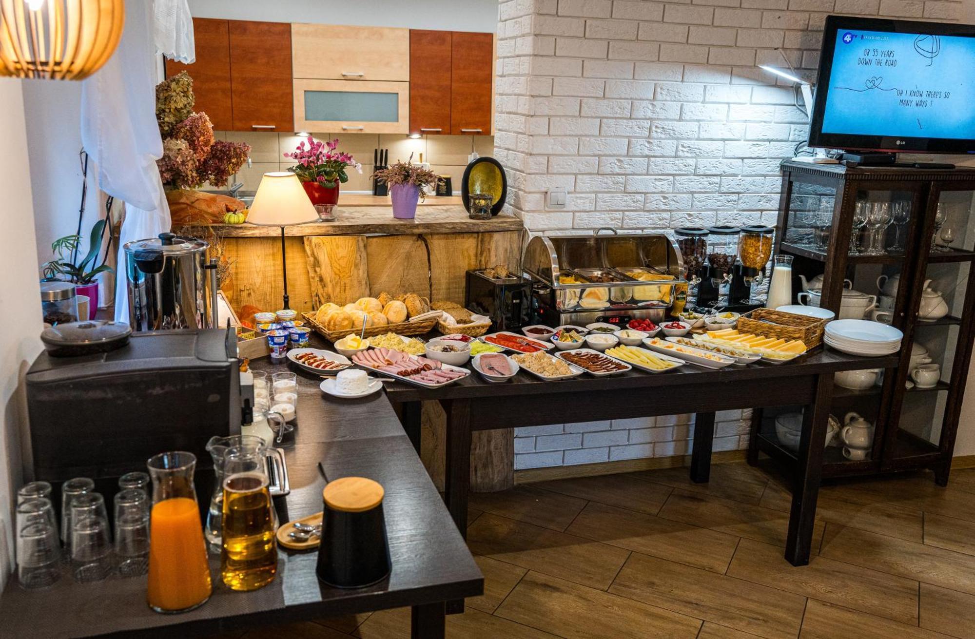 Sowi Gosciniec Wellness & Breakfast Apartman Sokolec Kültér fotó